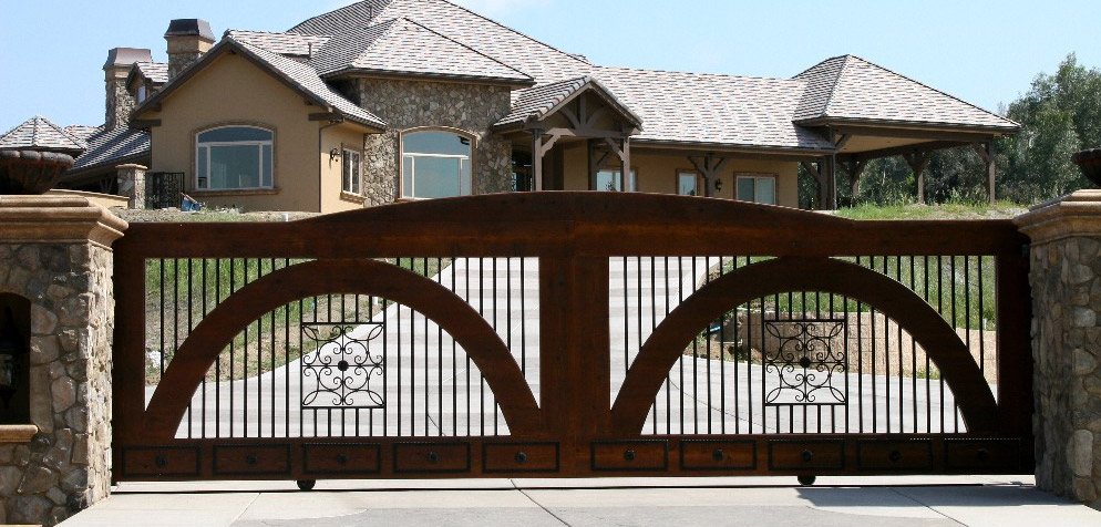 Automatic gates and driveway gates in southern Californ