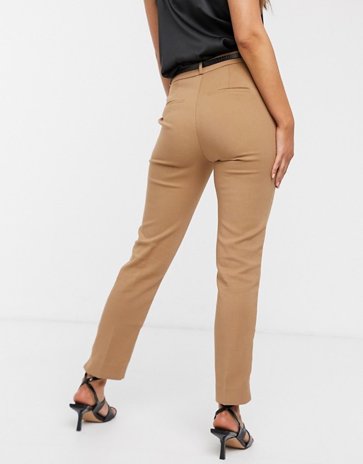Beige Trousers: Neutral and Versatile Bottoms for Every Wardrobe