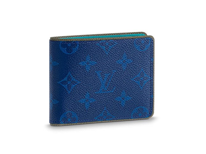Blue Wallets: Classic and Versatile Carriers for Your Essentials