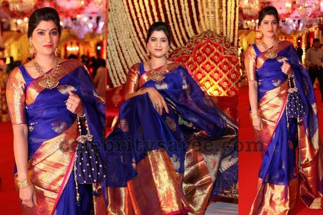 Blue Bridal Sari with Big Border | Bridal sari, Silk saree blouse .