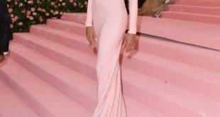 Hailey Baldwin Pink Backless Celebrity Dress Met Gala 20