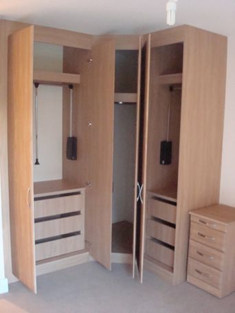 Always more storage space with fitted furniture (com imagens .