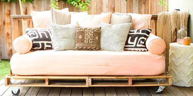 6 Daybed Designs To Relax In Absolute Style (And Comfort) | Home .