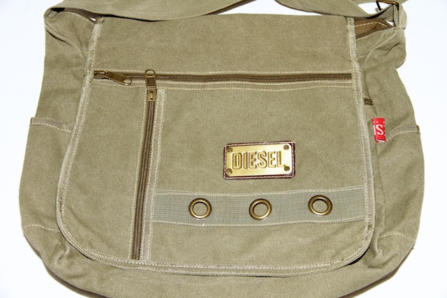 Diesel Shoulder Bag /// Sac à bandoulière Diesel – $15 | Vente de .