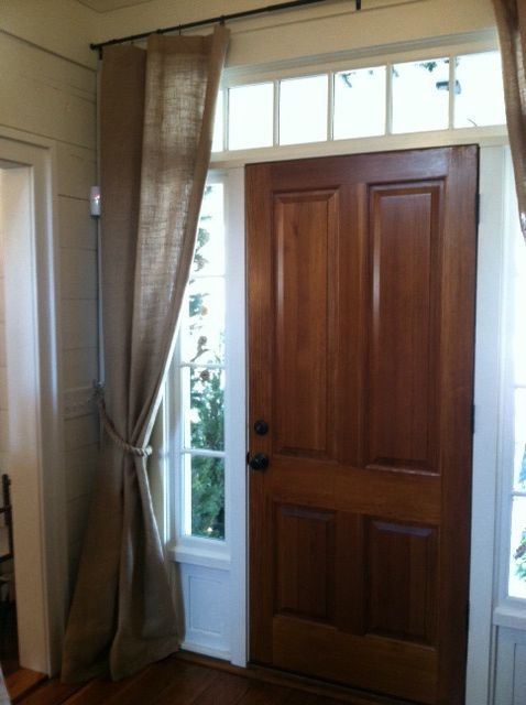 Block drafts and highlight the entry with a curtain on the inside .