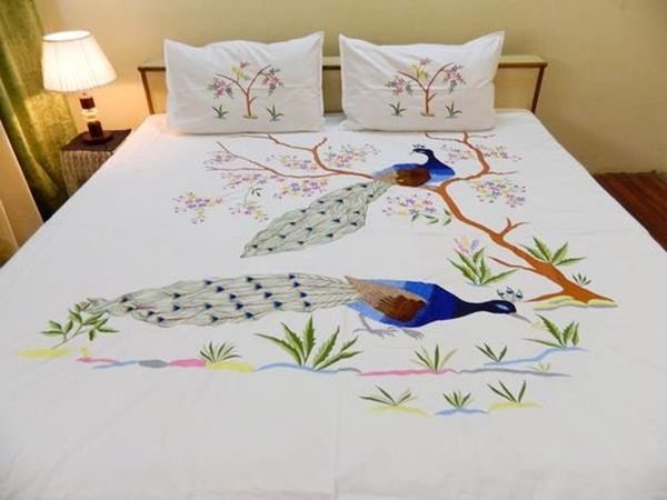 40 Easy Peacock Painting Ideas which are Useful | Bed sheet .