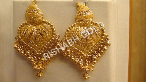 Beautiful Gold Earrings (With images) | Gold earrings designs .