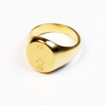 Mens Oval Signet Ring Gold (With images) | Signet ring men .