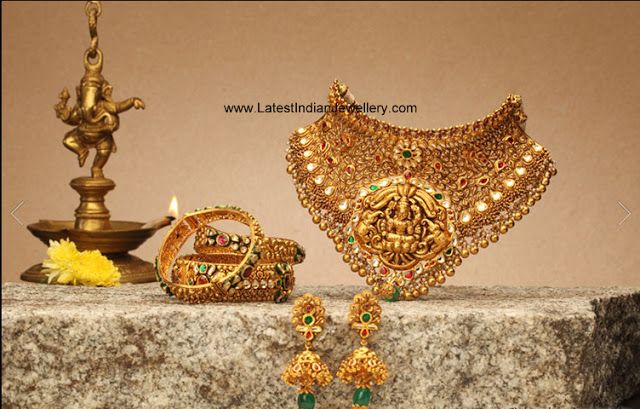 Designer Traditional Antique Gold Temple jewellery Choker Necklace .