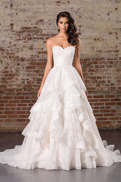 Gorgeous Wedding Dresses With Tiered Skirts | BridalGui