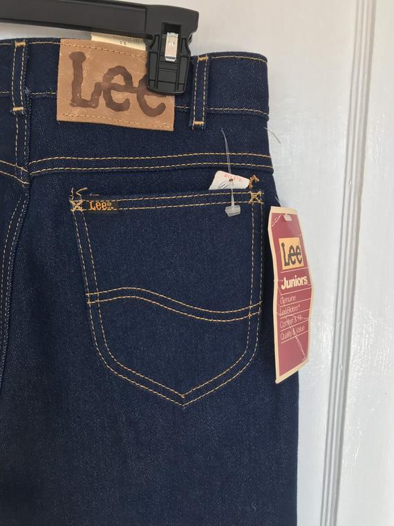 Lee Jeans: Classic and Versatile Bottoms for Every Wardrobe