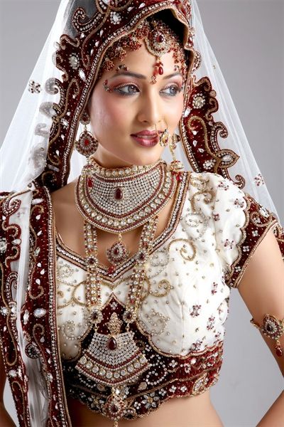 White & Maroon lehenga choli (With images) | Beautiful indian .