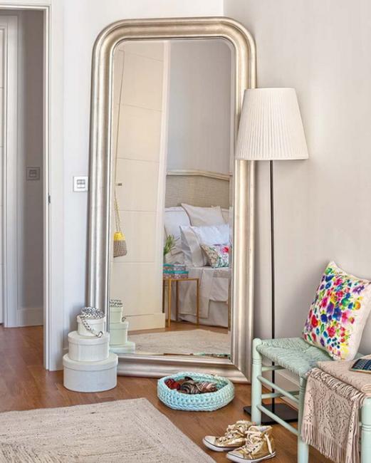 Stylish Mirrors Bringing to Light Functional and Modern Bedroom .