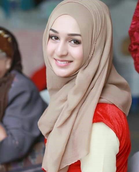 Pin by bunga merahku on indah | Beautiful hijab, Muslim beauty .