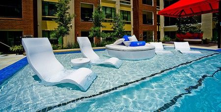 Tanning ledge pool chair (With images) | Tanning ledge pool, Pool .