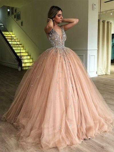 Prom Dresses: Glamorous and Sophisticated
Dresses for Special Occasions