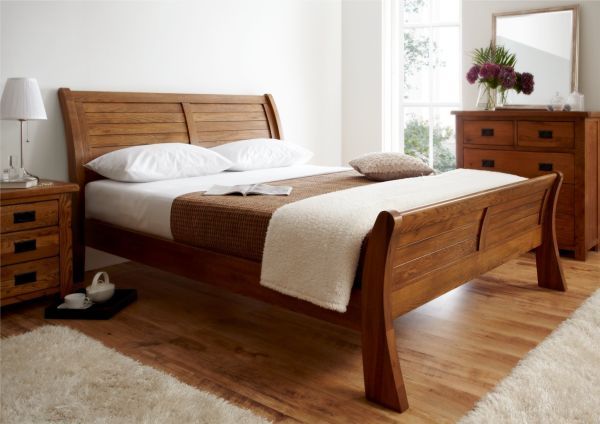 50 Sleigh Bed Inspirations For A Cozy Modern Bedroom | Wooden bed .