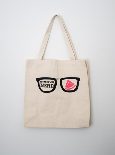 Tote Bags Designs: Functional and Fashionable Accessories for Every Outfit
