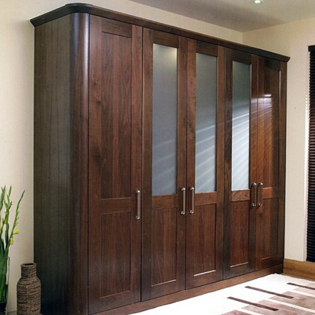 Wooden Wardrobe Designs: Timeless
Elegance and Durability for Your Bedroom