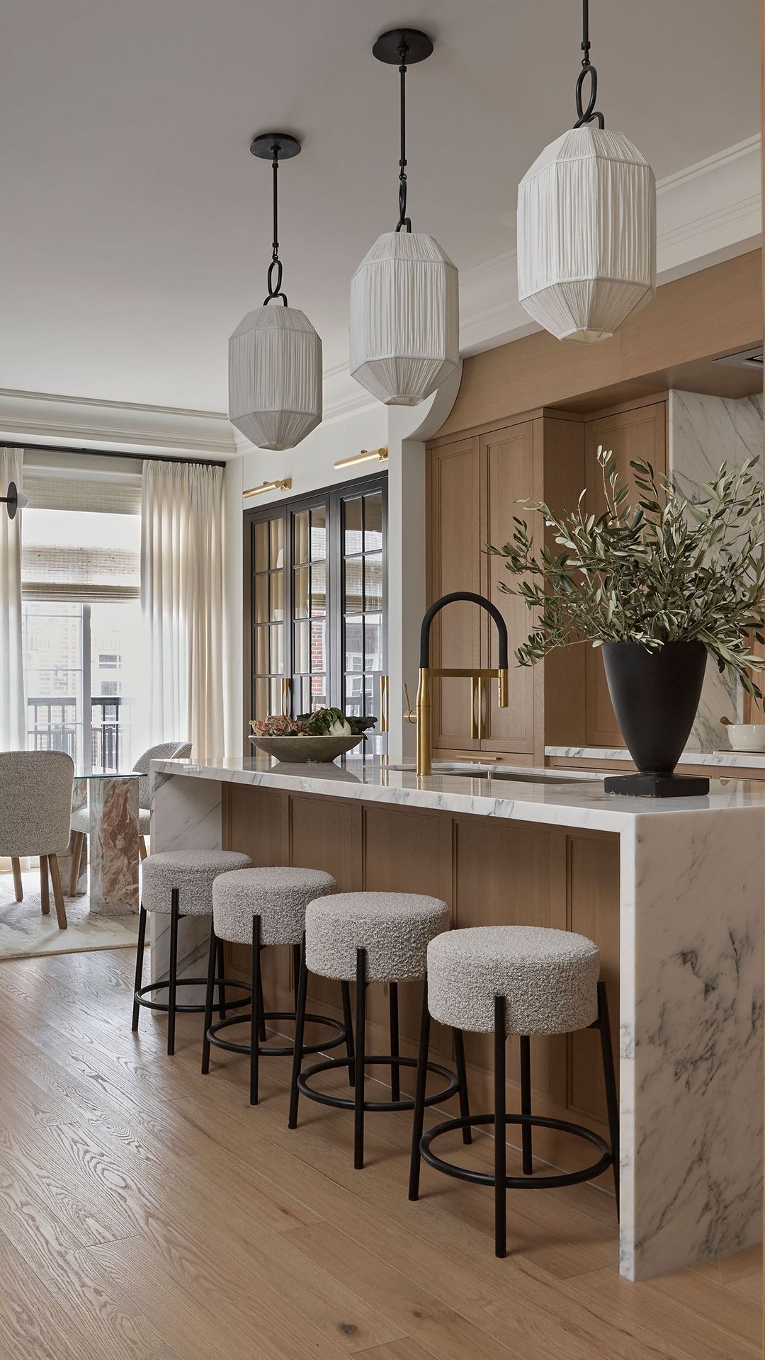 Culinary Luxury: Creating Masterpieces in Luxury Kitchens