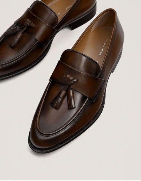 Step in Style: A Guide to Choosing the Perfect Loafers for Men