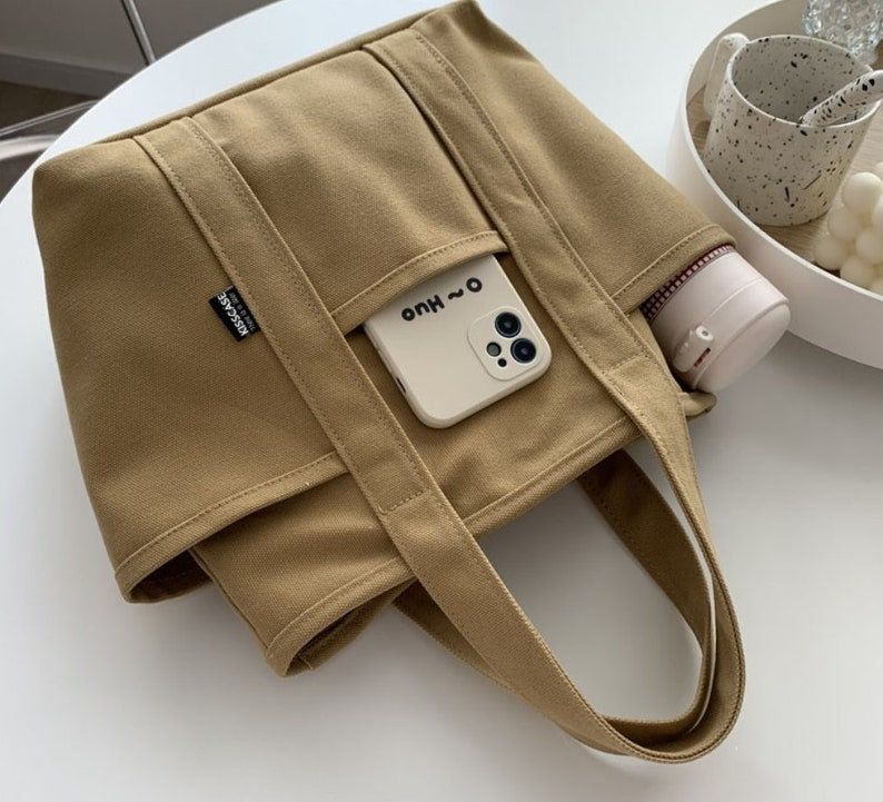 Casual and Convenient: Stylish Canvas Bags for Everyday Use