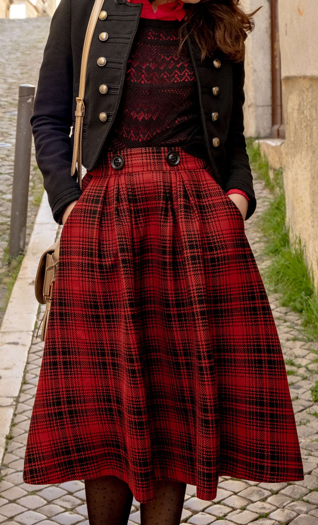 Chic and Stylish: Plaid Skirts for Effortless Style