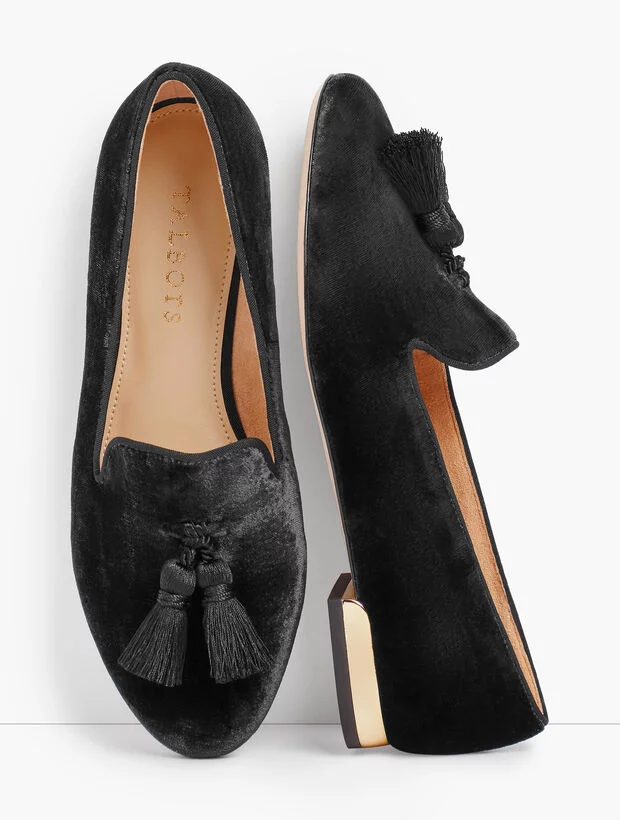 Classic Twist: Elevating Your Style with Tassel Loafers