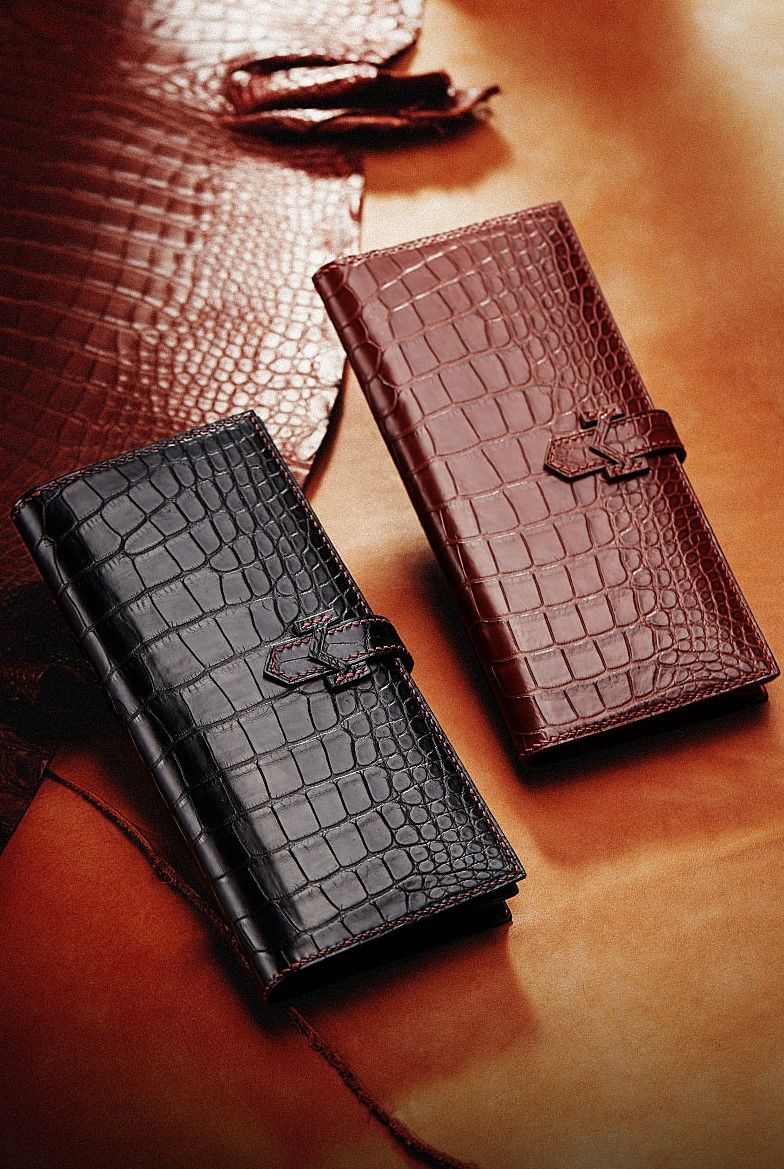 Luxury Defined: Elevate Your Style with Alligator Wallets
