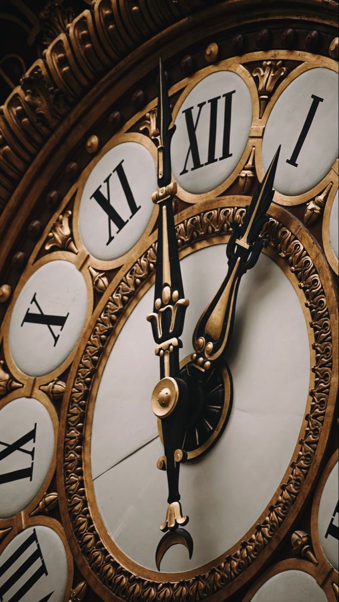 Timekeeping in Style: Adding Elegance with Fancy Clocks