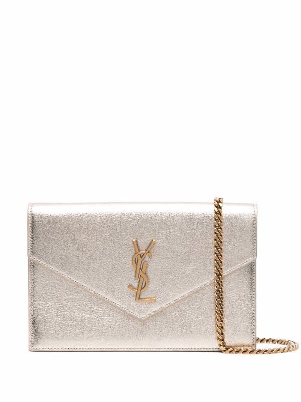 Compact Chic: Stay Organized with Clutch Wallets
