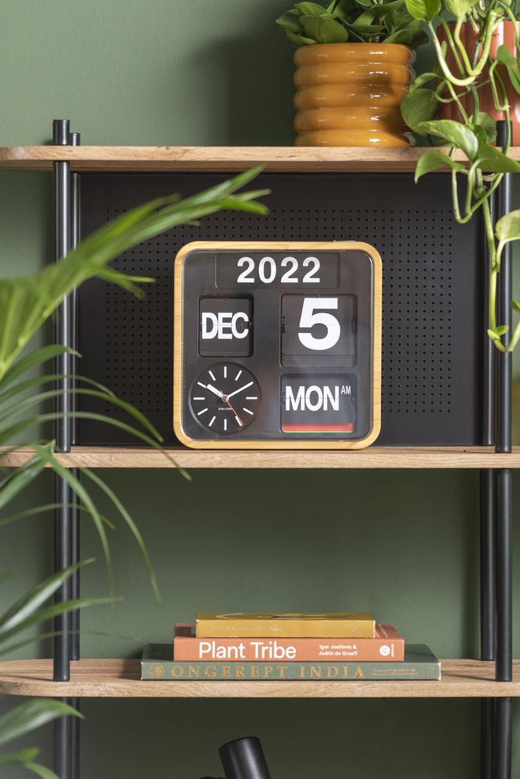 Timeless Elegance: Keep Time with Home Wall Clocks