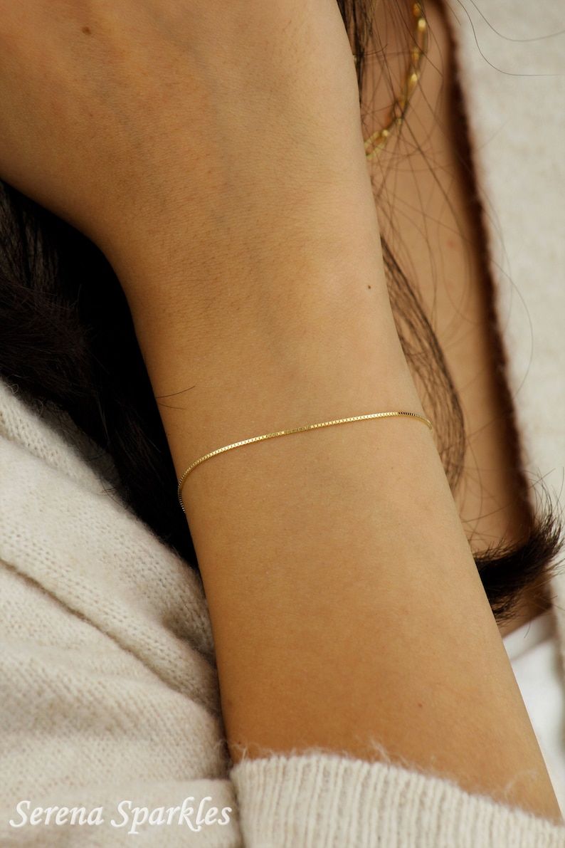 Classic Sophistication: Elevate Your Look with Gold Chain Designs