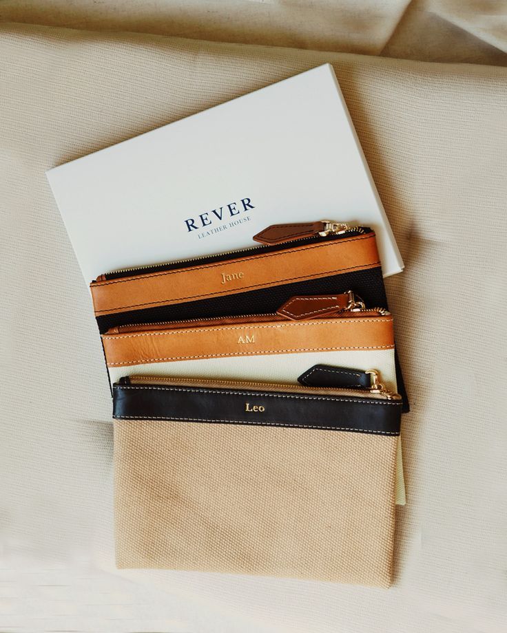 Personalized Wallets: Adding a Touch of Individuality to Your Accessories