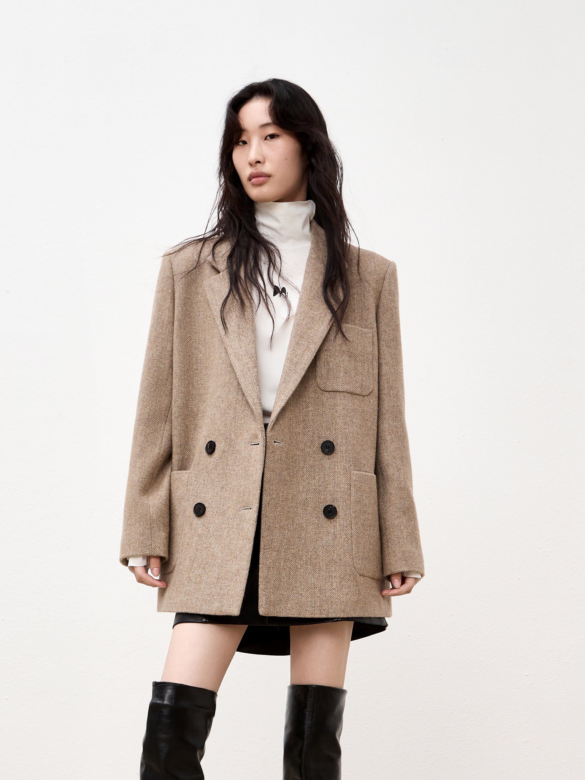 Wool Blazers: Cozy and Chic Outerwear for Every Occasion