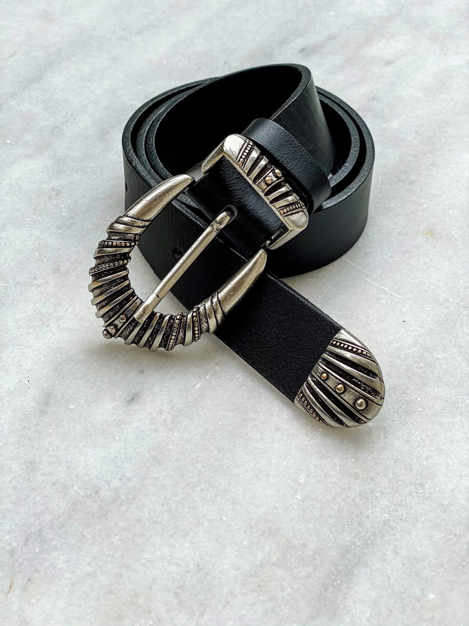 Silver Belts: Adding Shine and Sophistication to Your Outfit