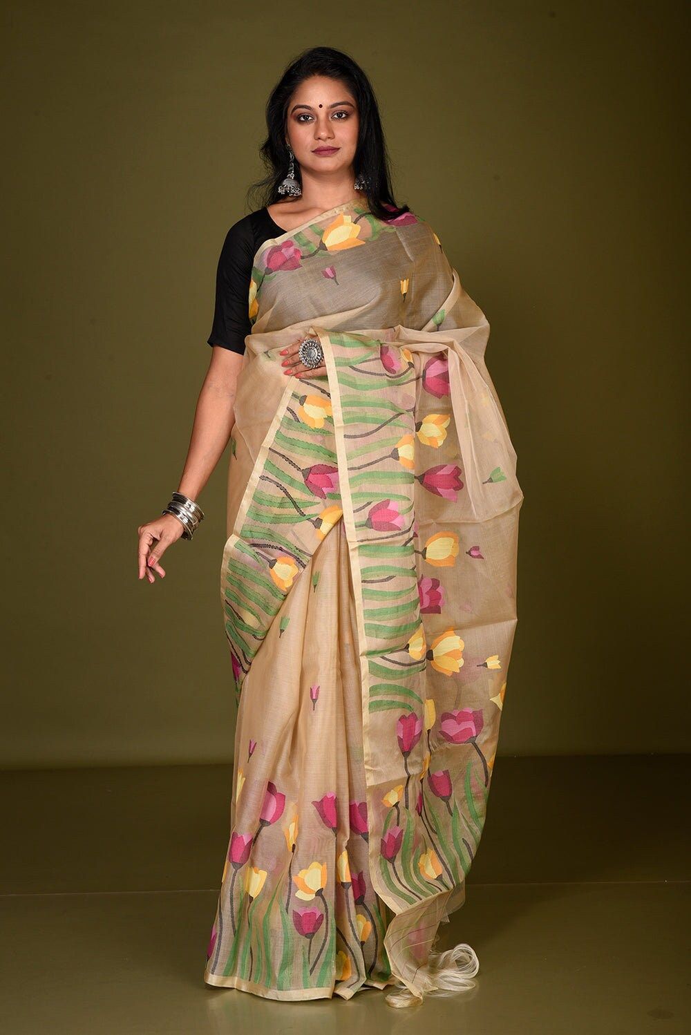 Muslin Sarees: Lightweight and Elegant Drapes for Every Occasion