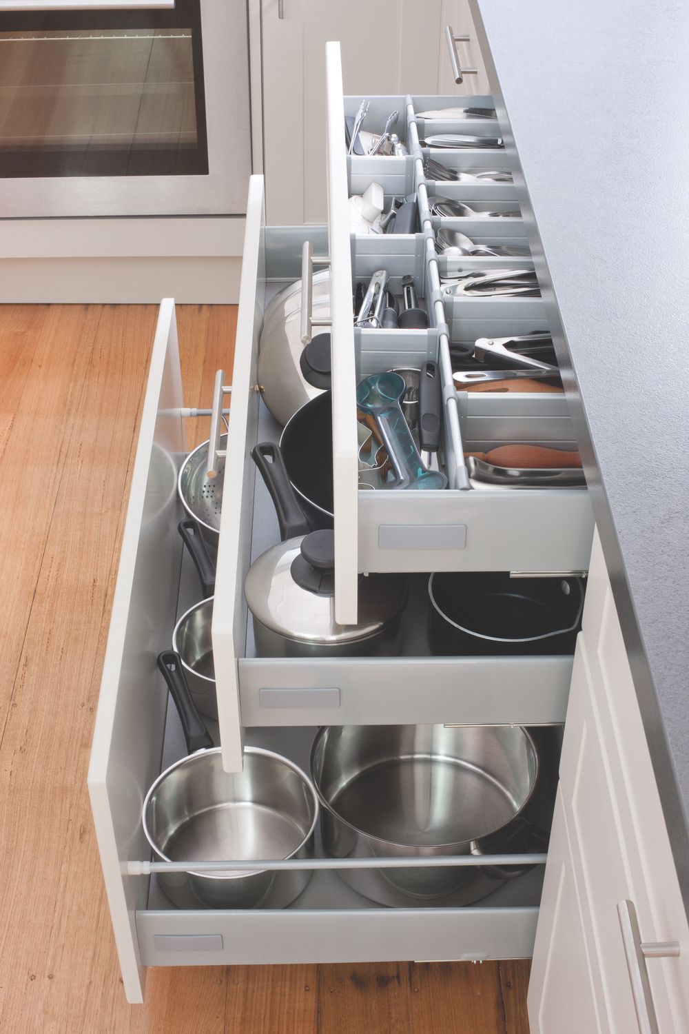 Kitchen Drawers: Organizational and Functional Solutions for Your Kitchen