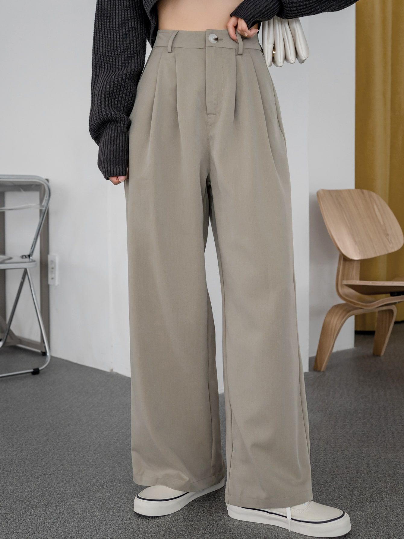 Formal Trousers: Classic and Timeless Bottoms for Formal Occasions