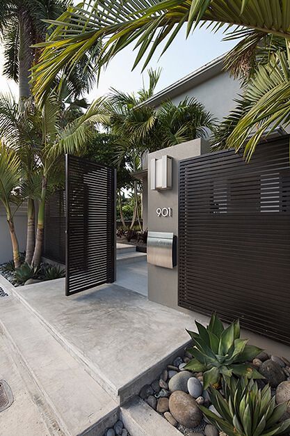 Welcome Home: Outdoor Gate Designs That Make a Lasting Impression