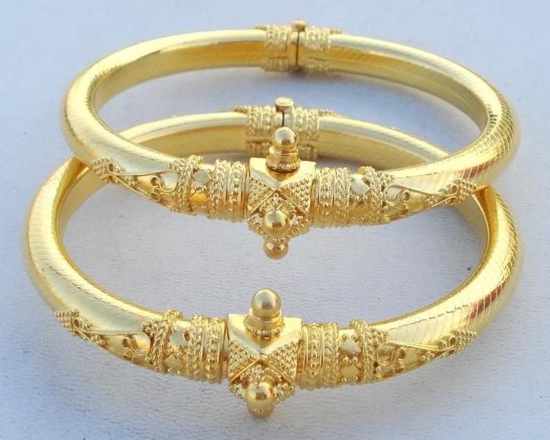 Classic Elegance: Adorn Your Wrists with 22 Carat Gold Bangles