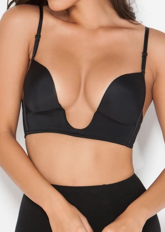 Daring and Sultry: Embracing the Plunge Bra Trend