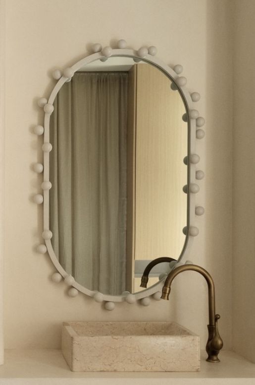Reflect Your Style with Wall Mirror Designs: From Classic to Contemporary