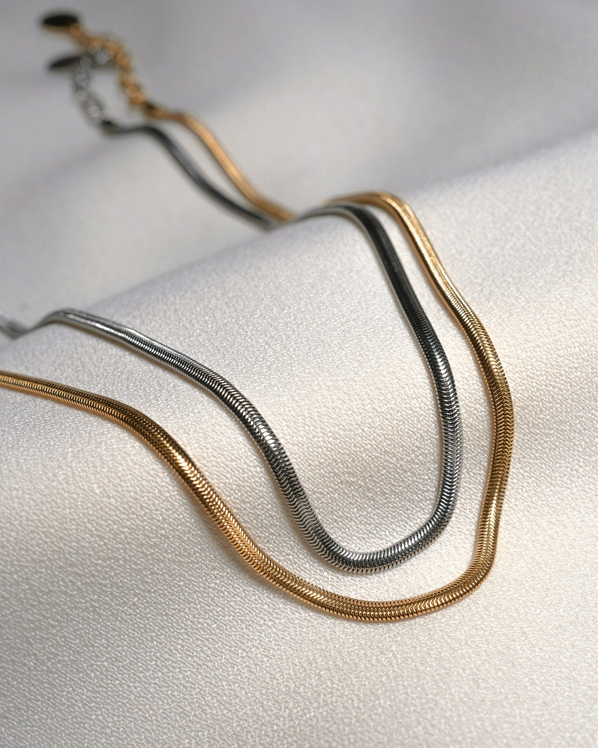 Masculine Magnificence: Silver Chains for Men’s Fashion Forwardness