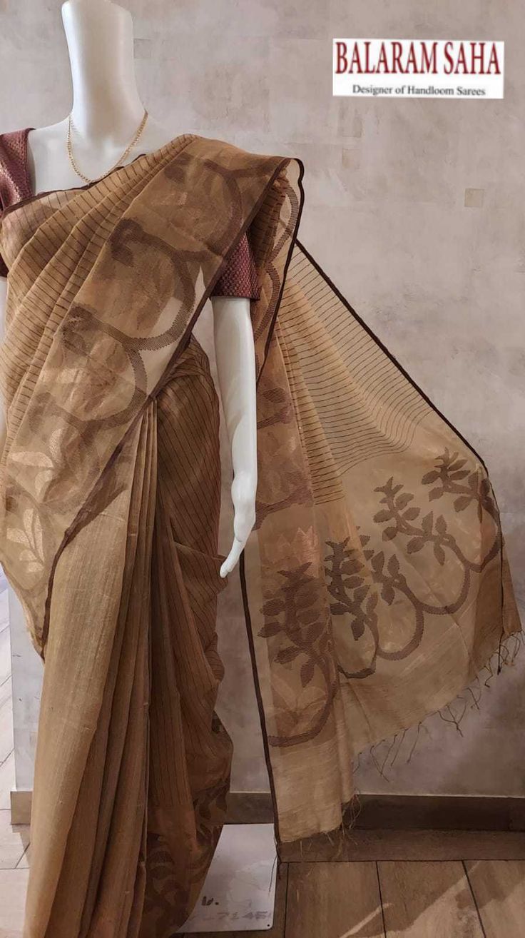 Timeless Elegance: Draping Yourself in Muslin Sarees