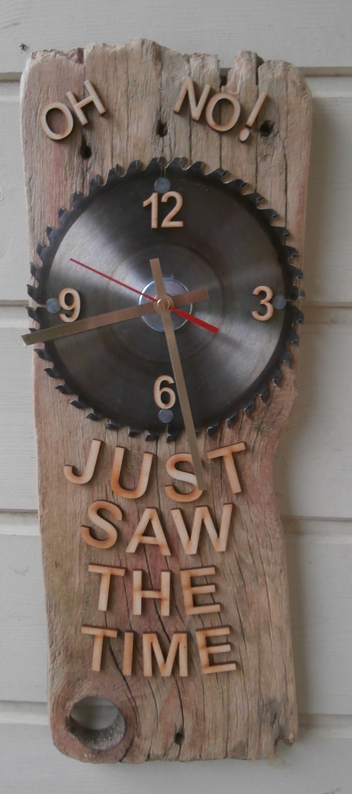 Timeless Elegance: Stylish Timekeeping with Wooden Clocks