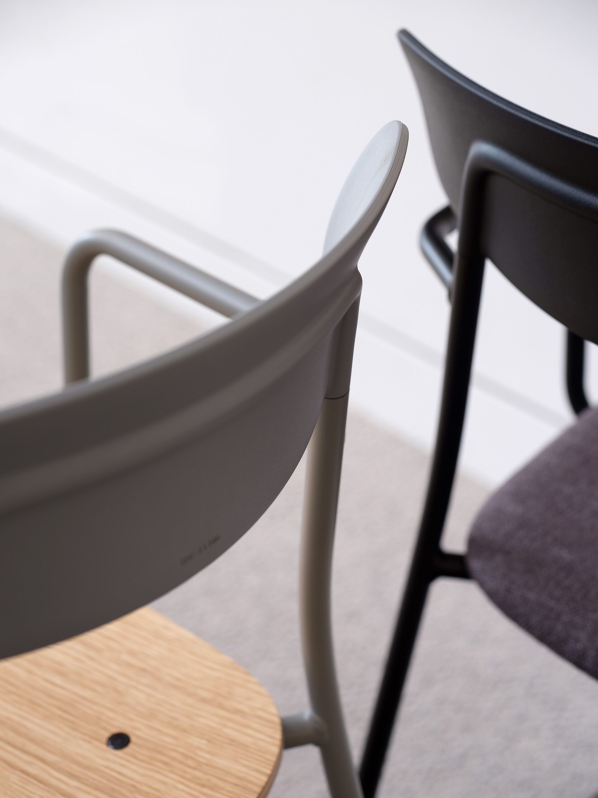 Welcoming Comfort: Stylish Seating with Visitor Chairs