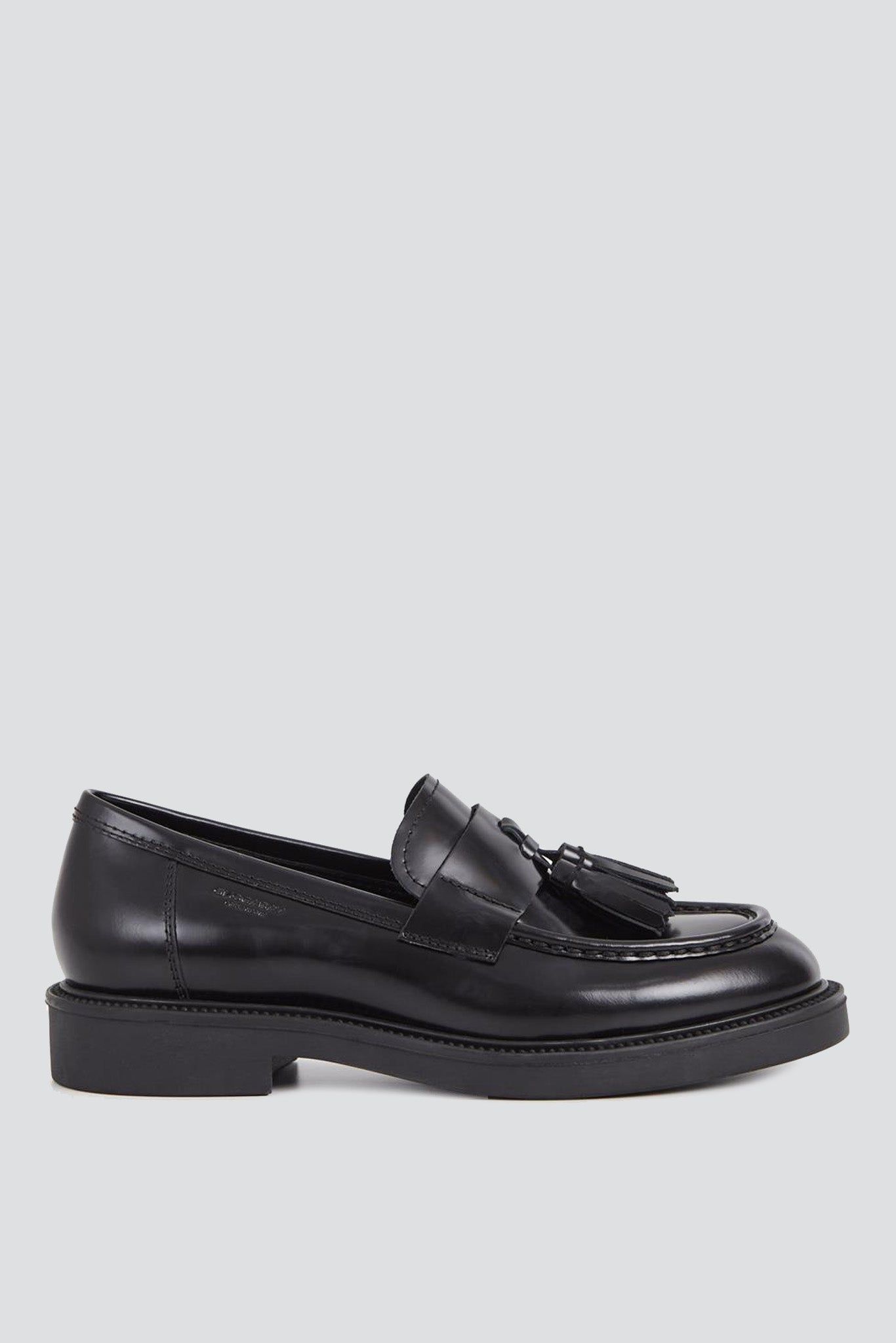 Stylish Steps: Elevating Your Look with Tassel Loafers