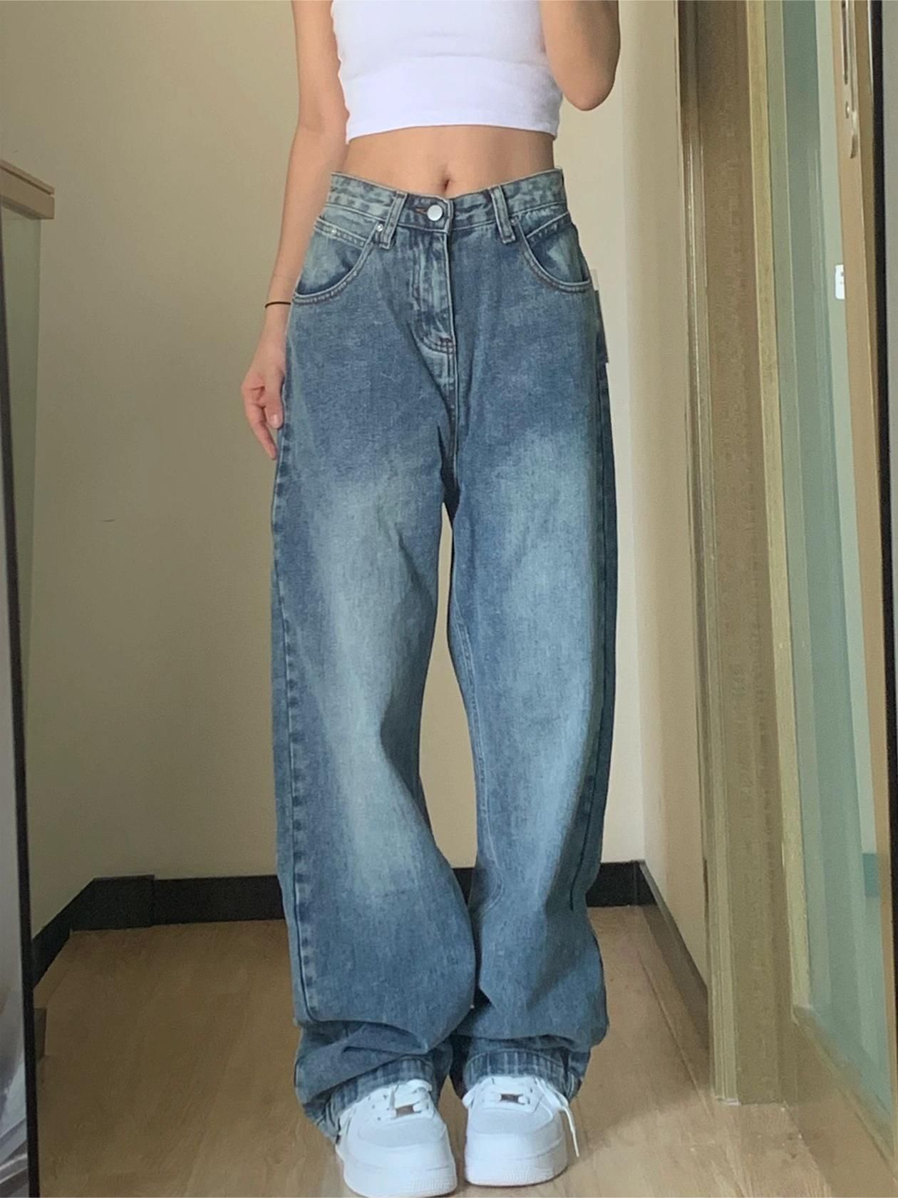 Casual Cool: Embracing Comfort with Boyfriend Jeans
