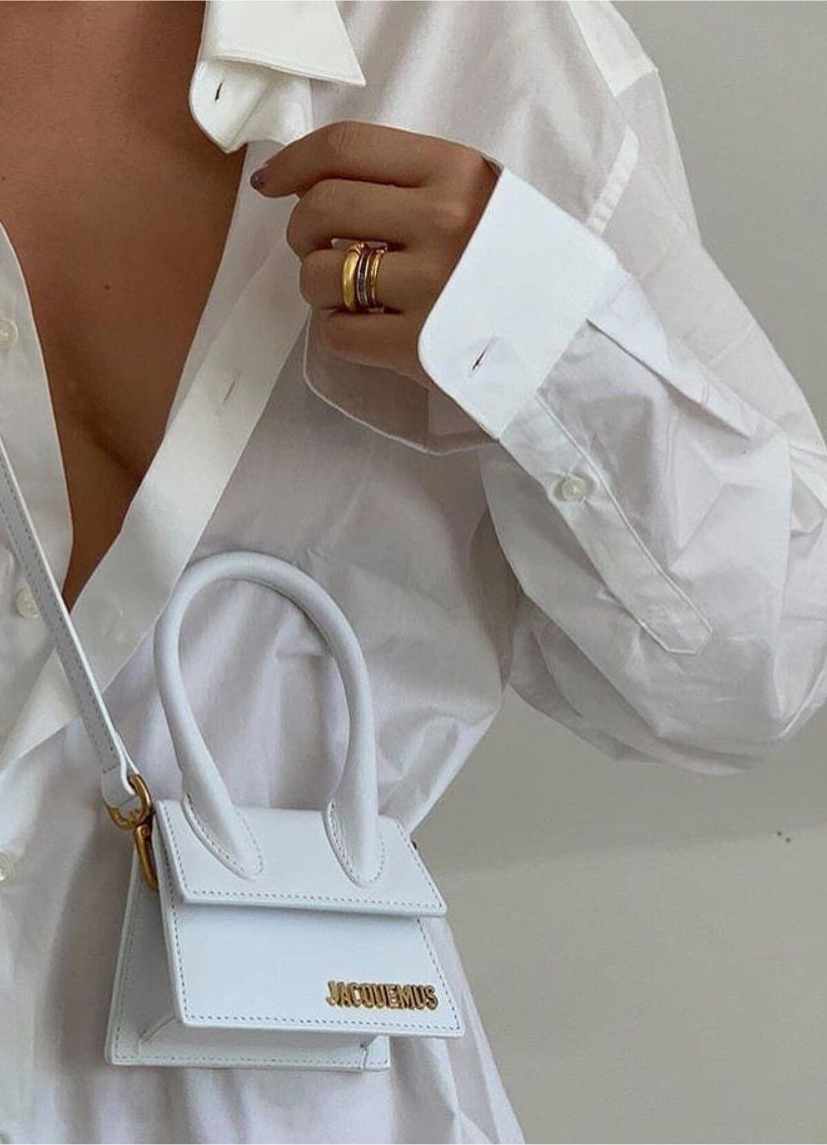 Designer Handbags: Luxurious Accessories for Every Fashionista